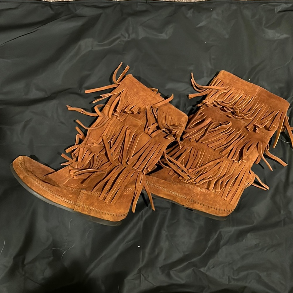 Minnetonka boots - worn once